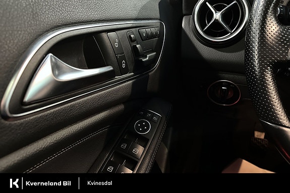 Mercedes-Benz A180 23 of 25