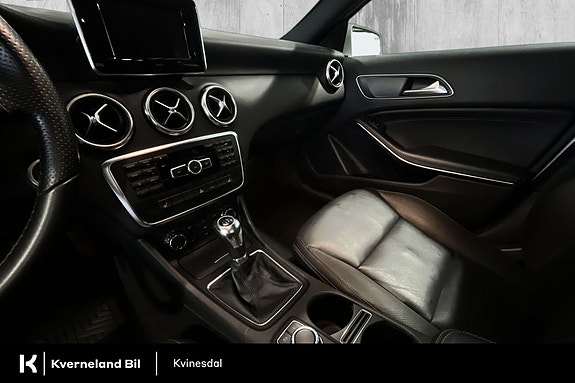 Mercedes-Benz A180 22 of 25