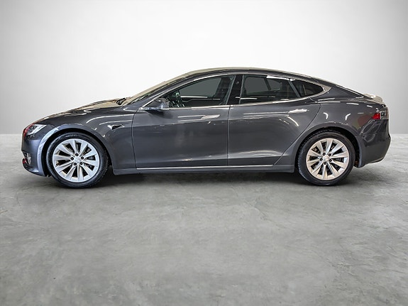 Tesla Model S 2 of 24
