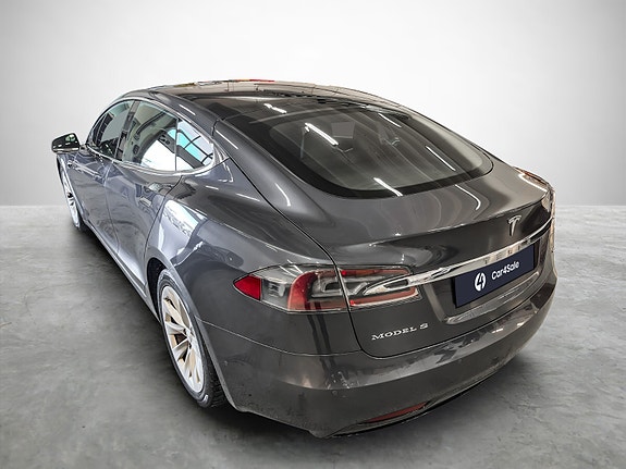 Tesla Model S 3 of 24