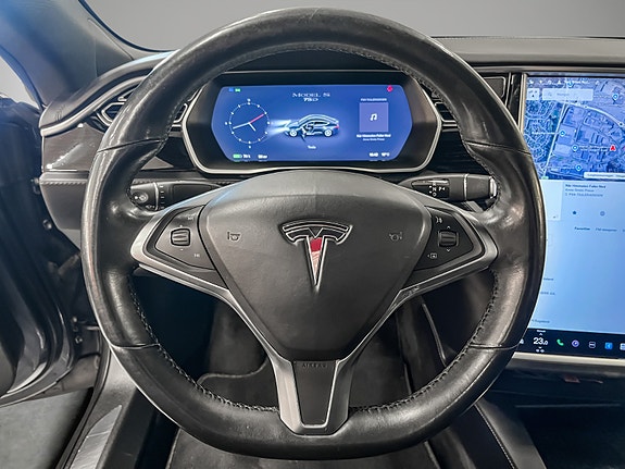 Tesla Model S 11 of 24