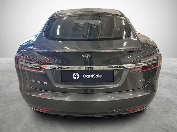 Tesla Model S 4 of 24