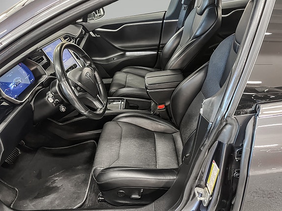 Tesla Model S 9 of 24