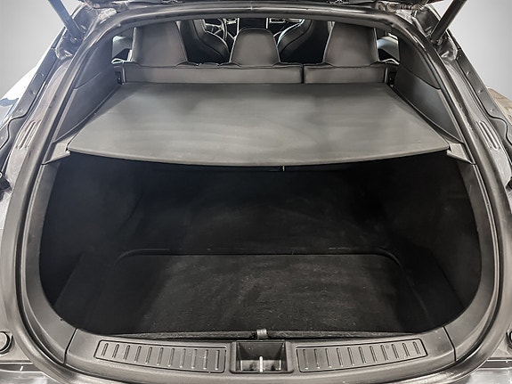 Tesla Model S 20 of 24