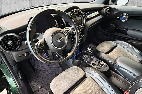 MINI Cooper SE 14 of 25