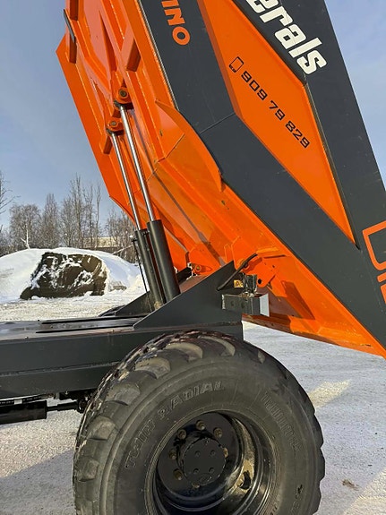 Andre D’avino d12 dumper 11 of 19