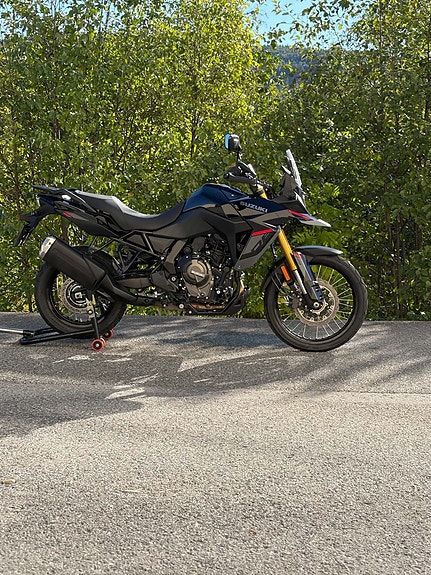 Suzuki V-Strom 800DE 25 of 30