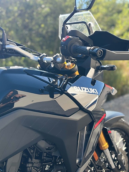 Suzuki V-Strom 800DE 23 of 30