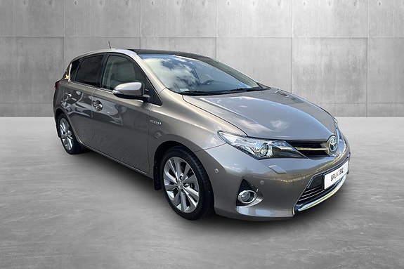 Toyota Auris 7 of 19