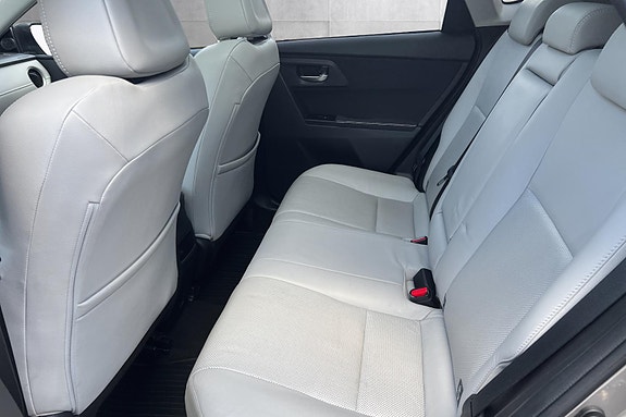 Toyota Auris 15 of 19