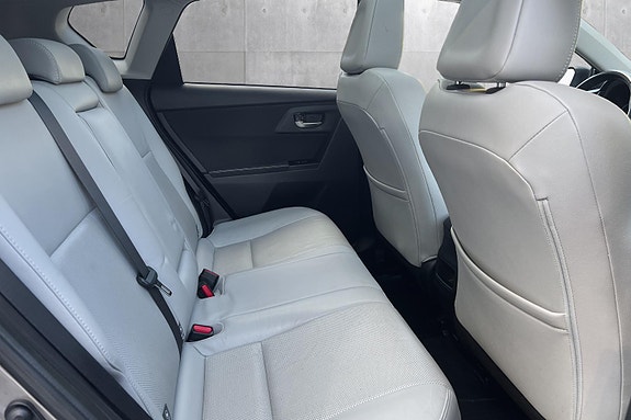 Toyota Auris 16 of 19