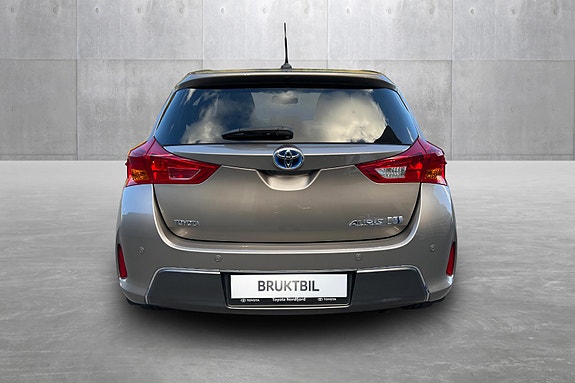 Toyota Auris 4 of 19