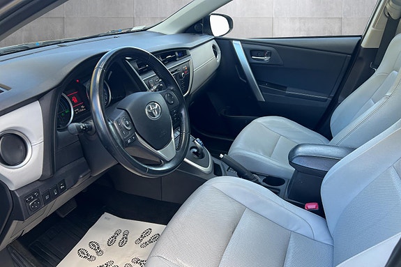 Toyota Auris 10 of 19