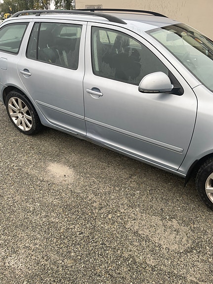 Skoda Octavia 3 of 6