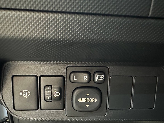 Toyota Auris 20 of 27