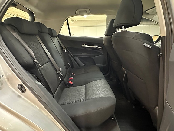 Toyota Auris 9 of 27