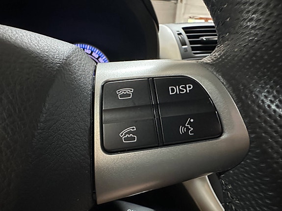 Toyota Auris 18 of 27