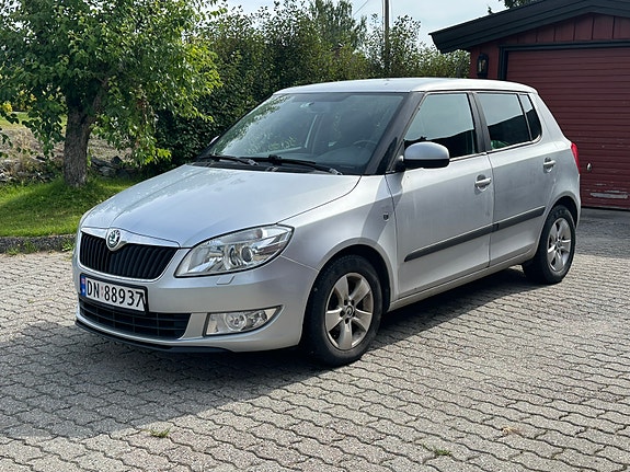 Skoda Fabia 2 of 12