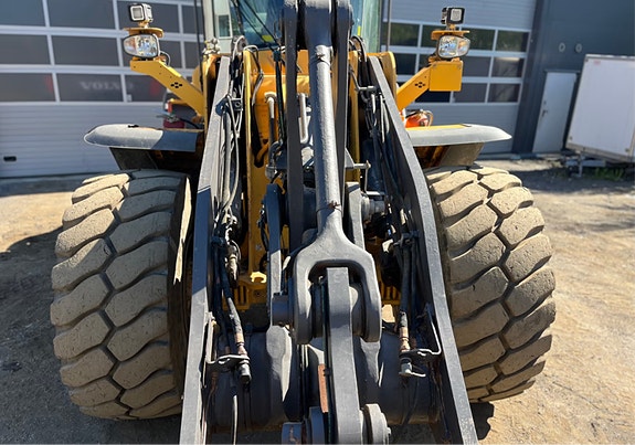 Volvo L110h 7 of 12