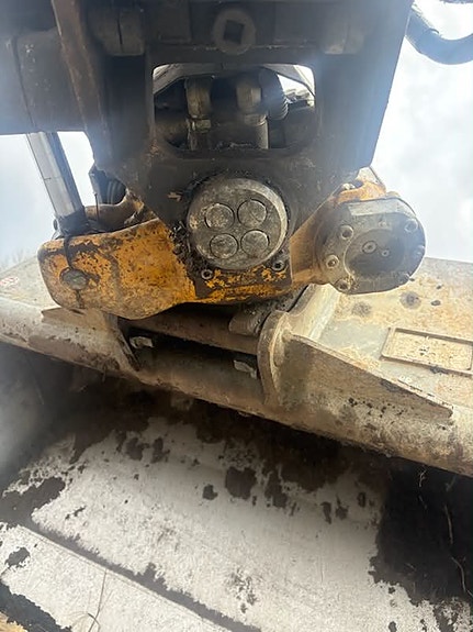 Kubota U-55 8 of 12