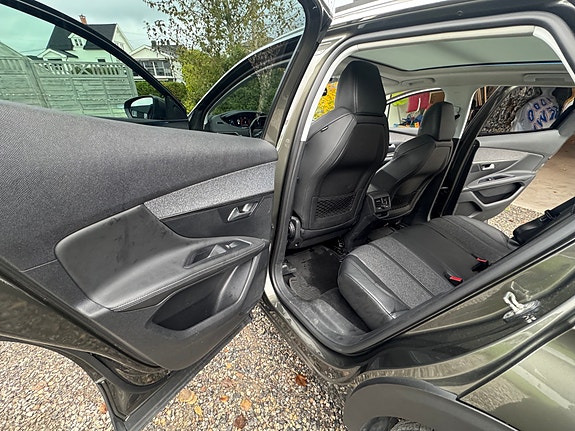 Peugeot 3008 8 of 26