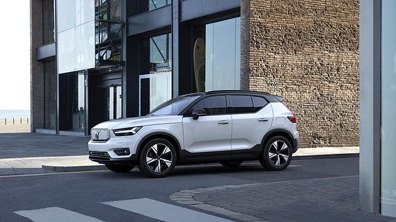Volvo XC40 12 of 26