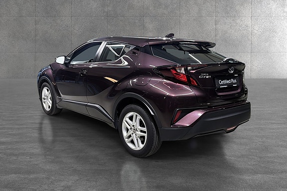 Toyota C-HR 3 of 18