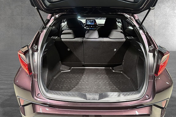 Toyota C-HR 17 of 18
