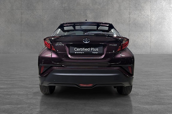 Toyota C-HR 4 of 18