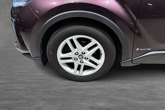 Toyota C-HR 18 of 18