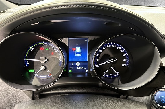 Toyota C-HR 12 of 18