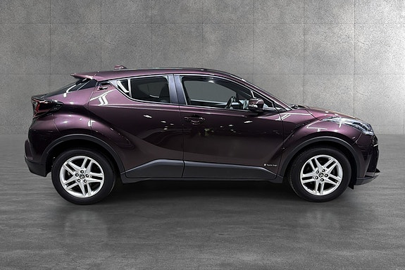 Toyota C-HR 6 of 18