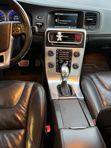 Volvo S60 7 of 11