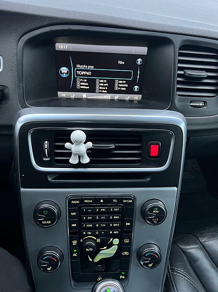 Volvo S60 8 of 11