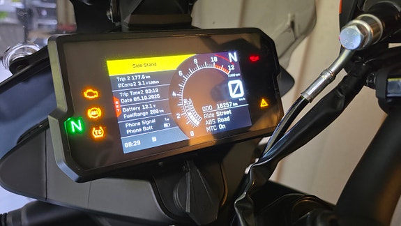 KTM 390 Adventure 4 of 8