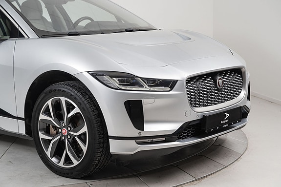 Jaguar I-PACE 3 of 29
