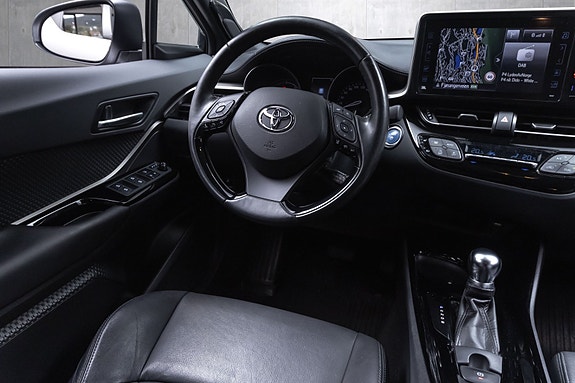 Toyota C-HR 22 of 25
