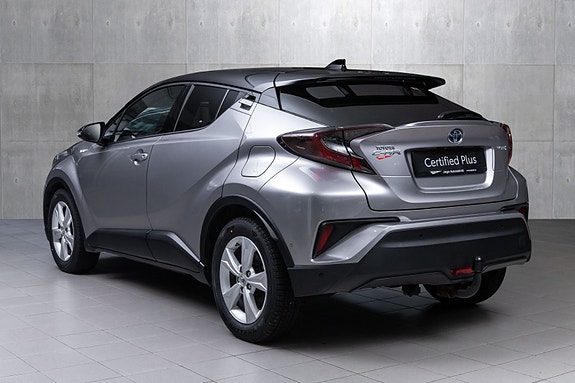 Toyota C-HR 4 of 25