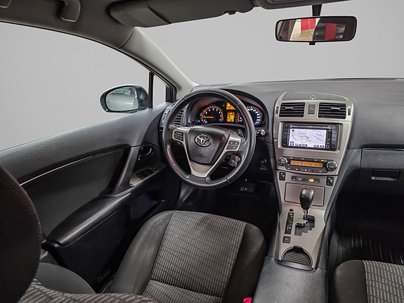 Toyota Avensis 22 of 30
