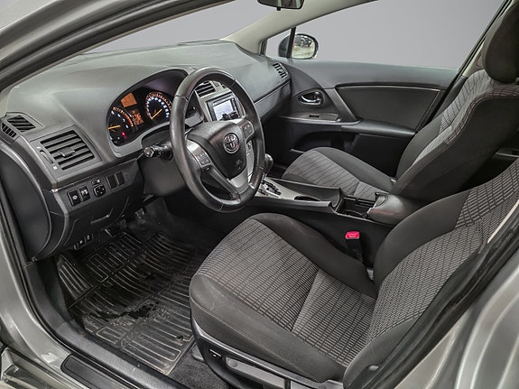 Toyota Avensis 14 of 30