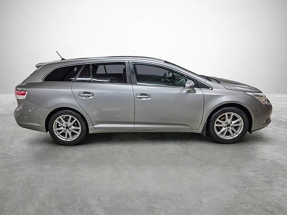 Toyota Avensis 6 of 30