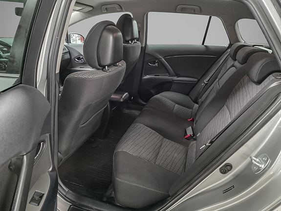 Toyota Avensis 27 of 30