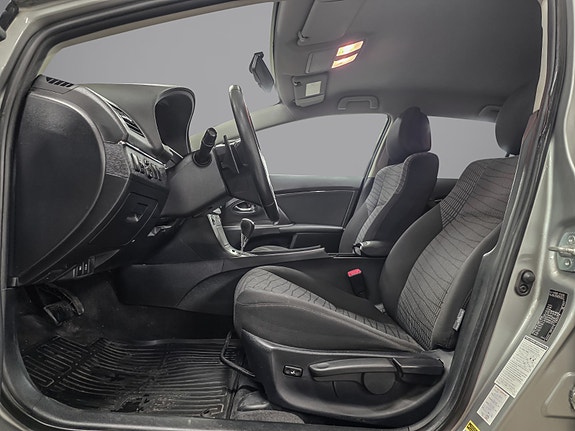 Toyota Avensis 13 of 30