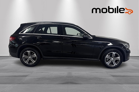 Mercedes-Benz GLC220 d 2 of 24