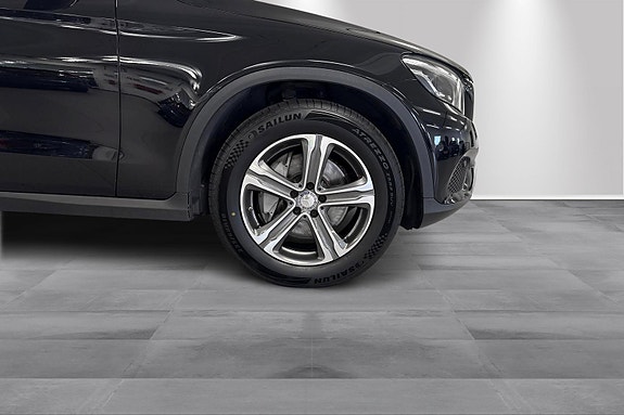 Mercedes-Benz GLC220 d 24 of 24