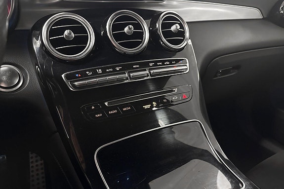 Mercedes-Benz GLC220 d 15 of 24