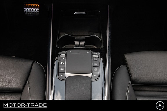 Mercedes-Benz EQA300 18 of 29