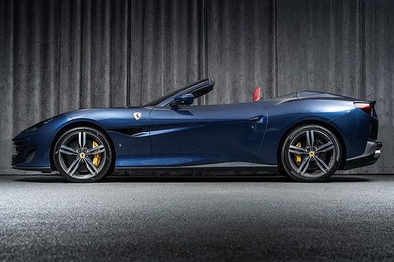 Ferrari Portofino 2 of 30