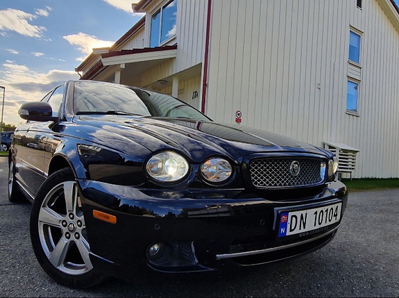 Jaguar X-TYPE 10 of 26