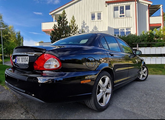 Jaguar X-TYPE 4 of 26